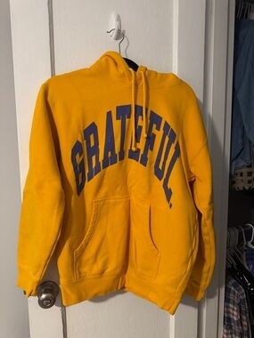 Grateful Pullover Hoodie in Bright Yellow